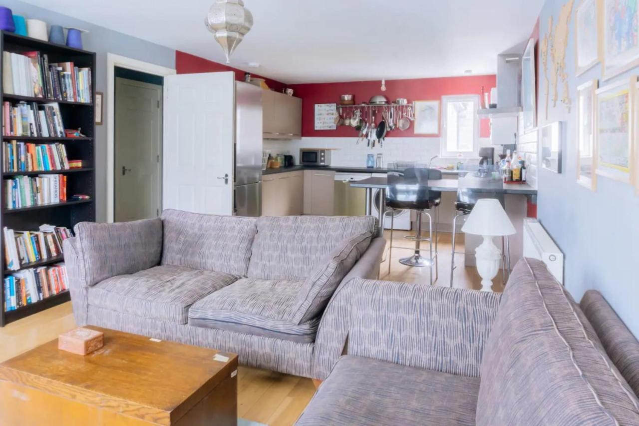 Stylish 3 Bedroom Apartment Near Hollyrood Park Edinburgh Exterior photo