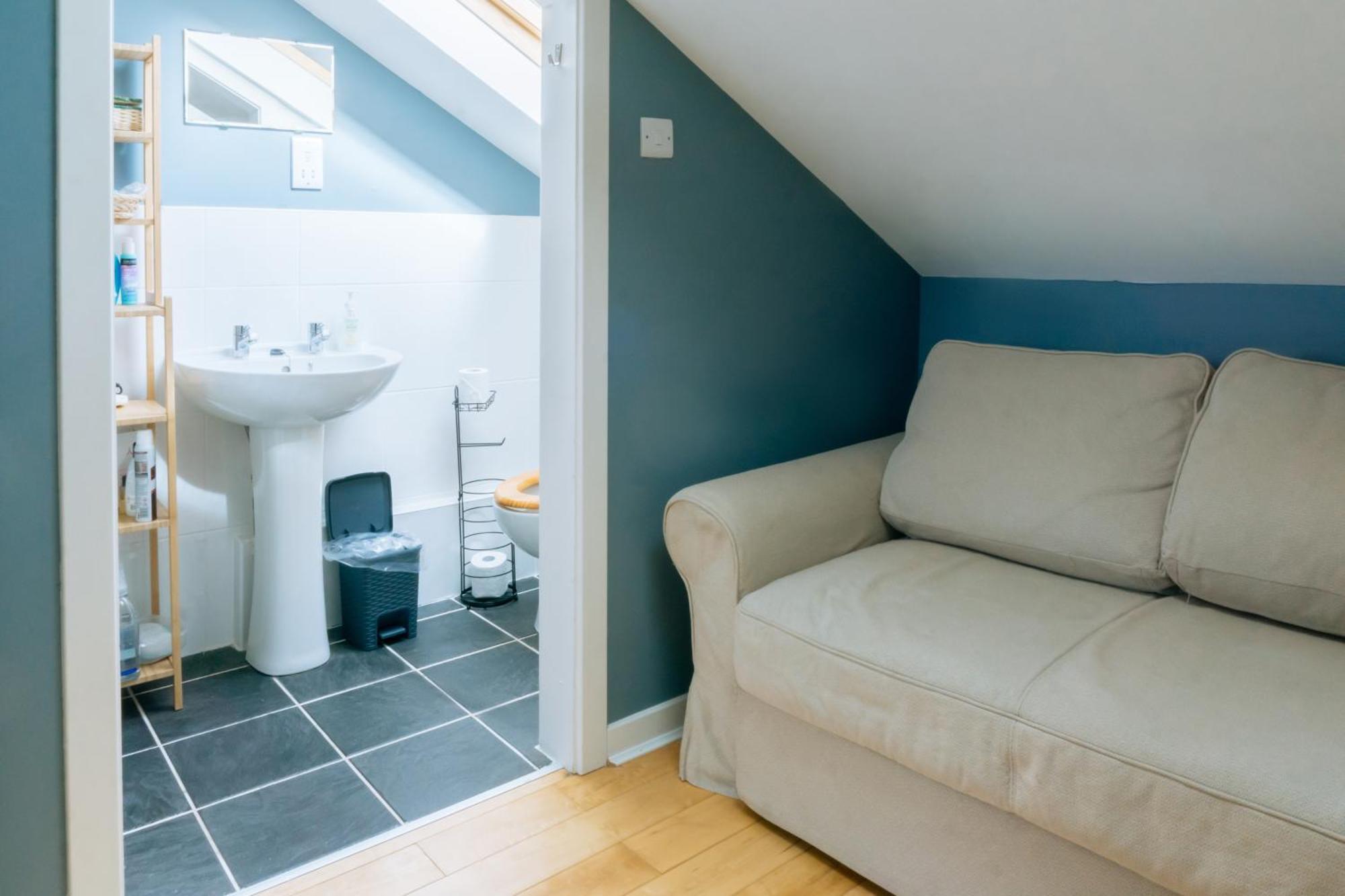 Stylish 3 Bedroom Apartment Near Hollyrood Park Edinburgh Exterior photo