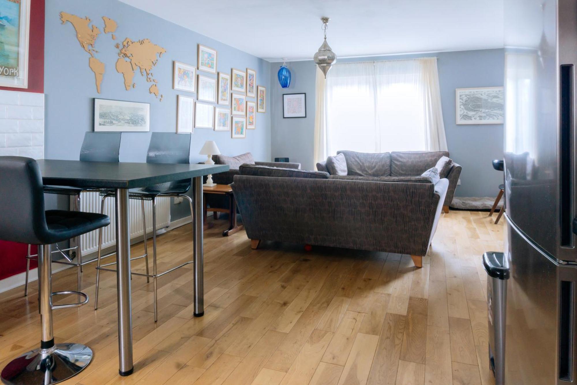 Stylish 3 Bedroom Apartment Near Hollyrood Park Edinburgh Exterior photo